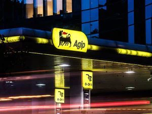 Eni Tankstation Sign